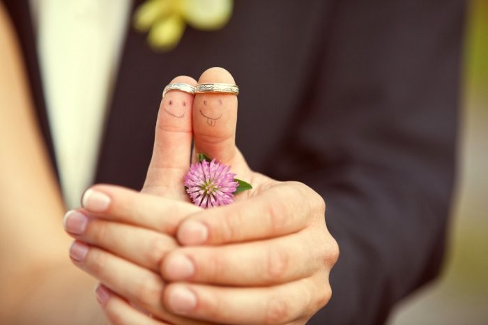 Что подарить мужу на годовщину свадьбы?
